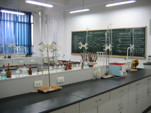 分析化学及仪器分析实验室.png